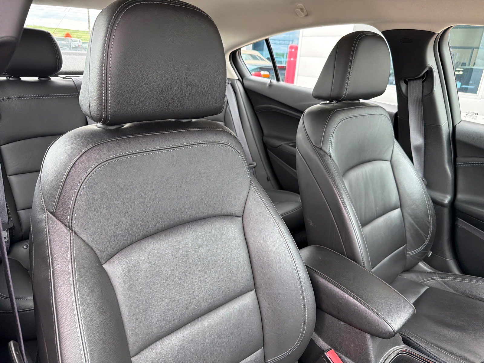 Used 2016 Chevrolet Cruze Premier FWD image 28