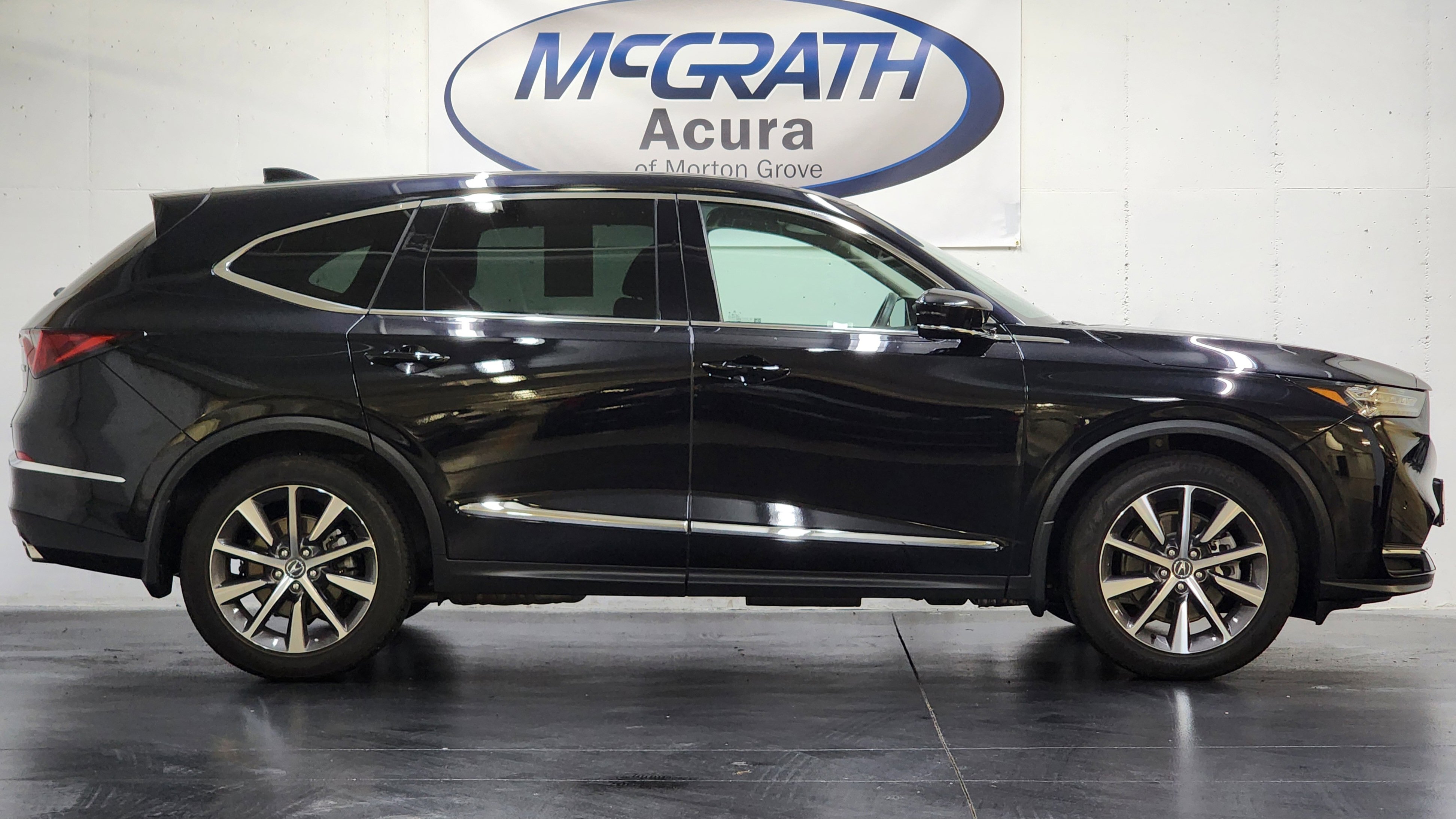 Certified 2025 Acura MDX SH-AWD w/ Technology Package image 5