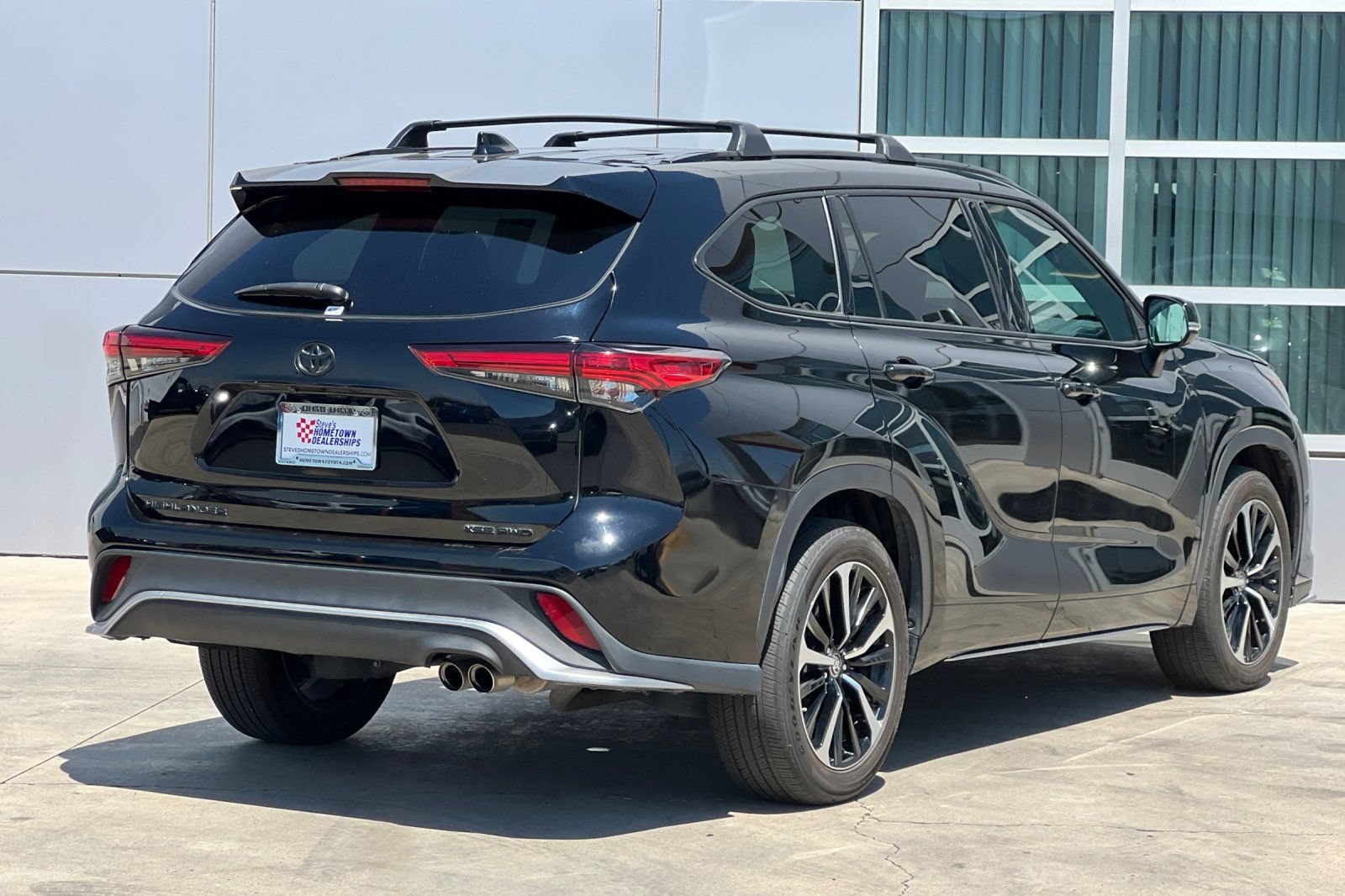 Certified 2021 Toyota Highlander XSE AWD/4WD image 4