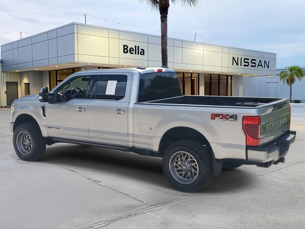 Used 2022 Ford F350 Platinum AWD/4WD image 3