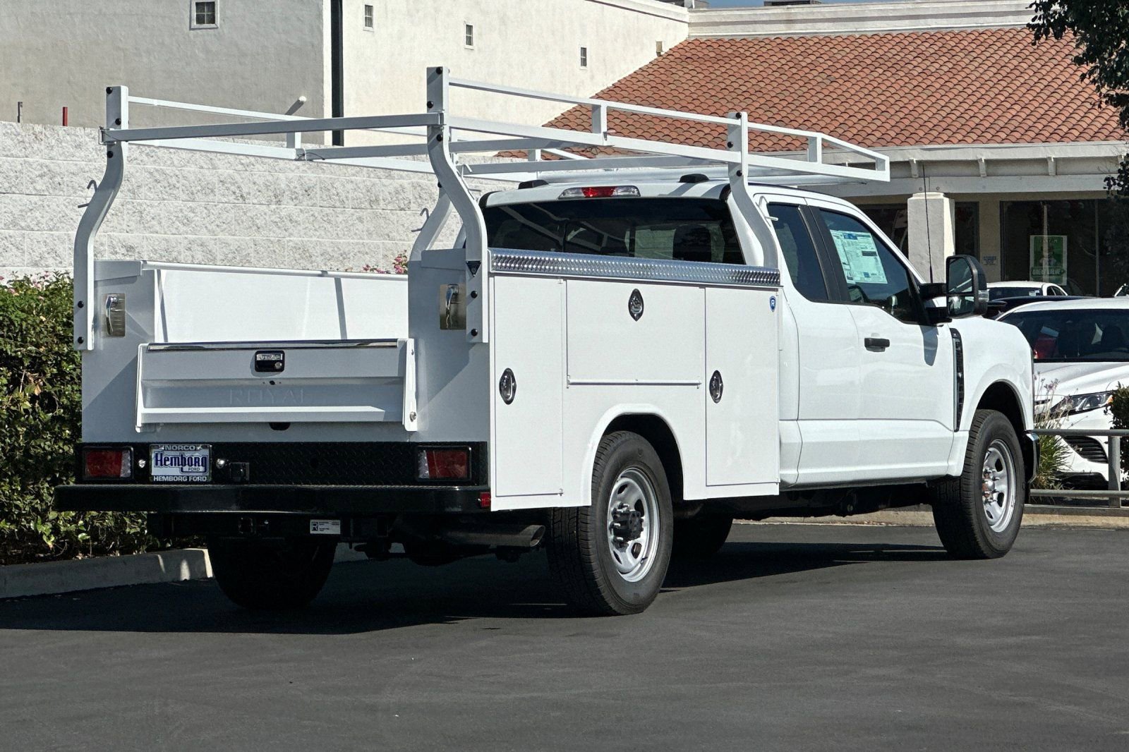 New 2025 Ford F350 XL w/ XL Chrome Package image 4
