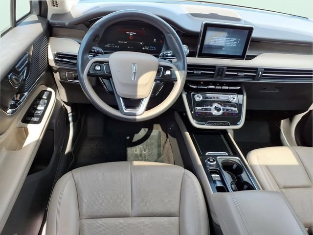 Used 2022 Lincoln Corsair Grand Touring w/ Towing Package AWD/4WD image 12
