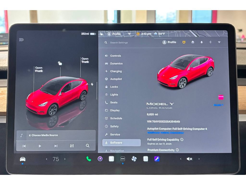 Used 2025 Tesla Model Y Long Range image 27