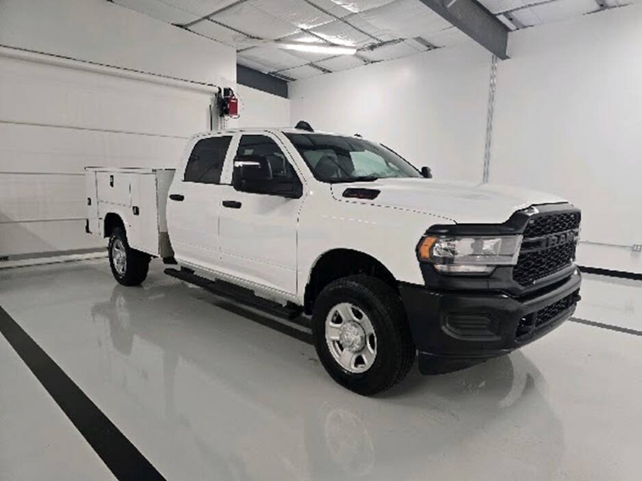 Used 2024 RAM 2500 Tradesman AWD/4WD image 3