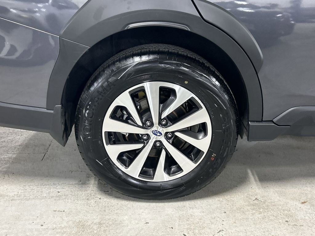 Certified 2025 Subaru Outback Premium image 12