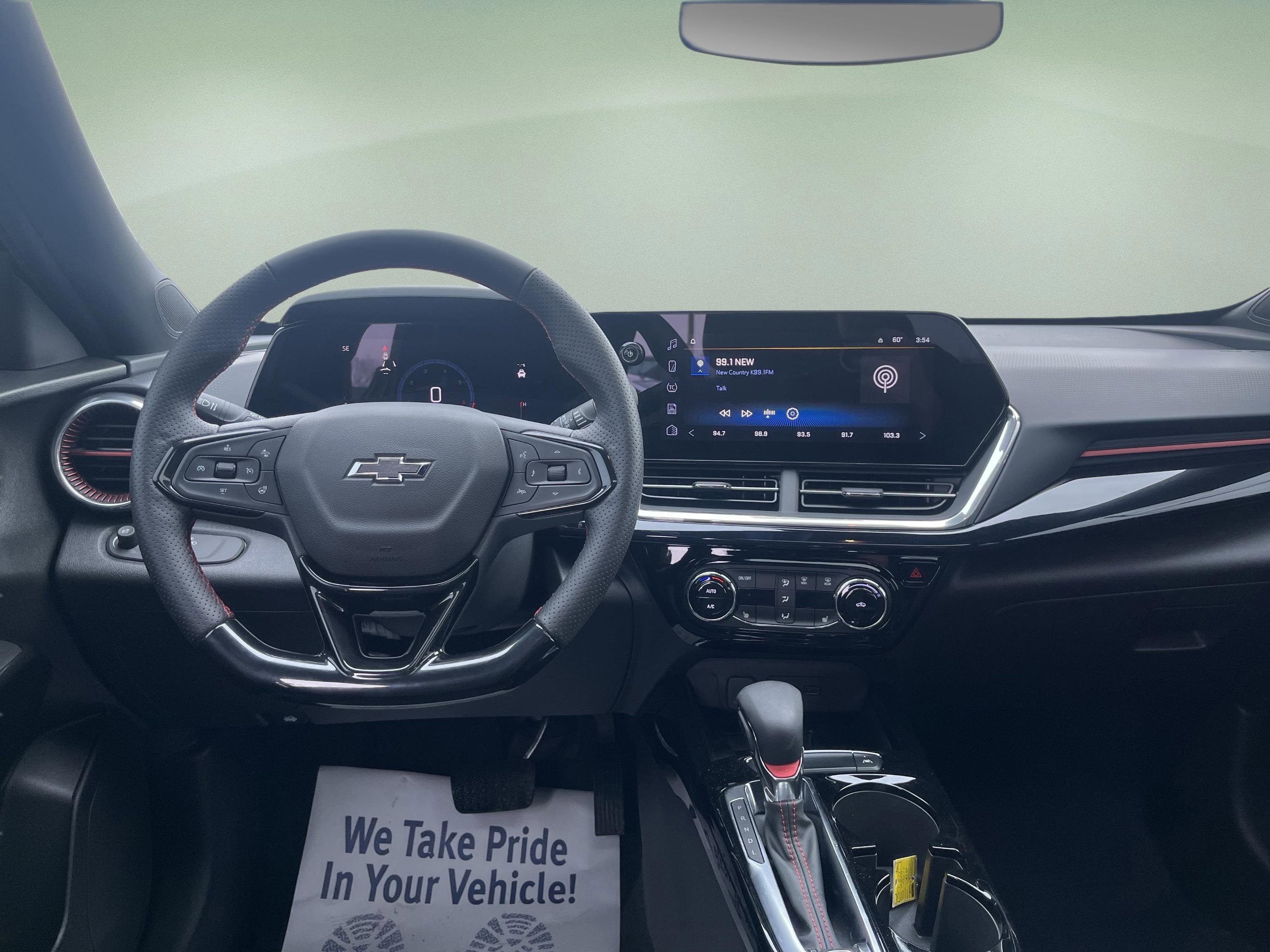 Used 2024 Chevrolet Trax RS w/ Sunroof Package image 38