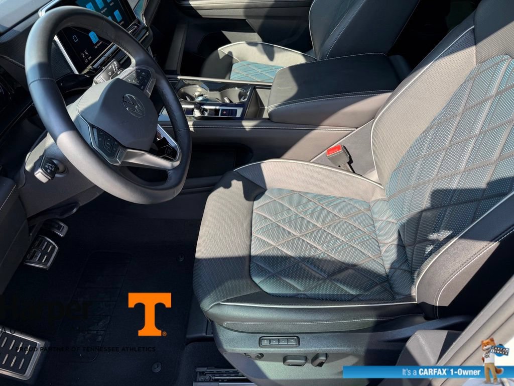 Used 2025 Volkswagen Atlas Cross Sport SEL Premium R-Line AWD/4WD image 13