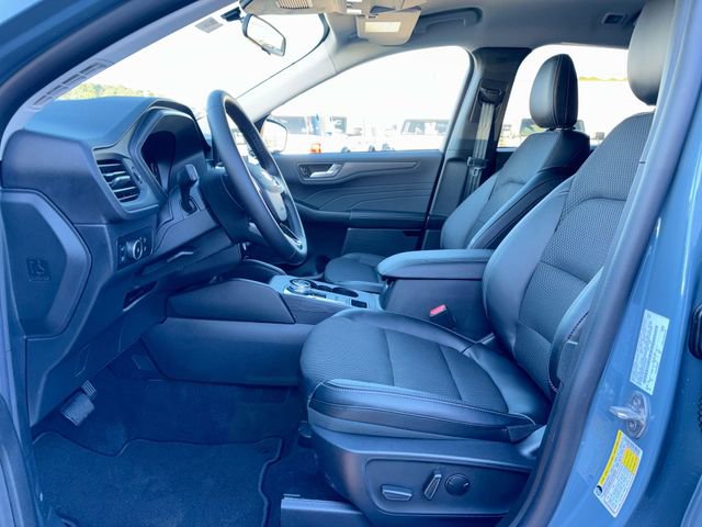 New 2026 Ford Escape SE FWD image 23