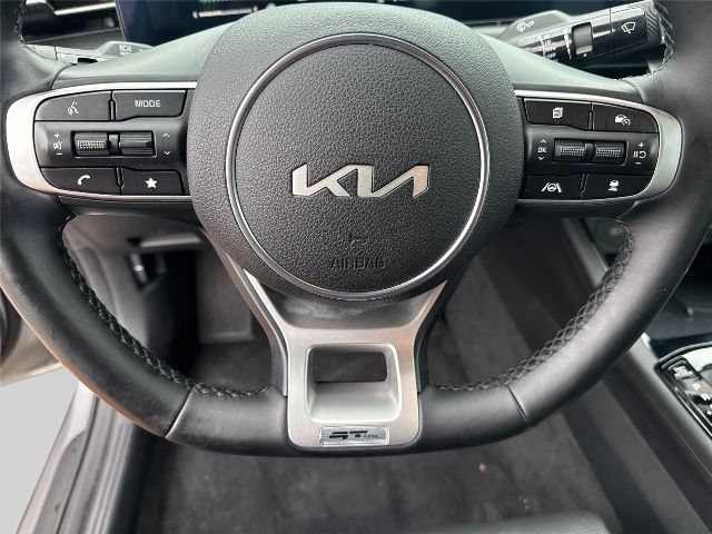 Used 2025 Kia K5 GT-Line AWD/4WD image 12