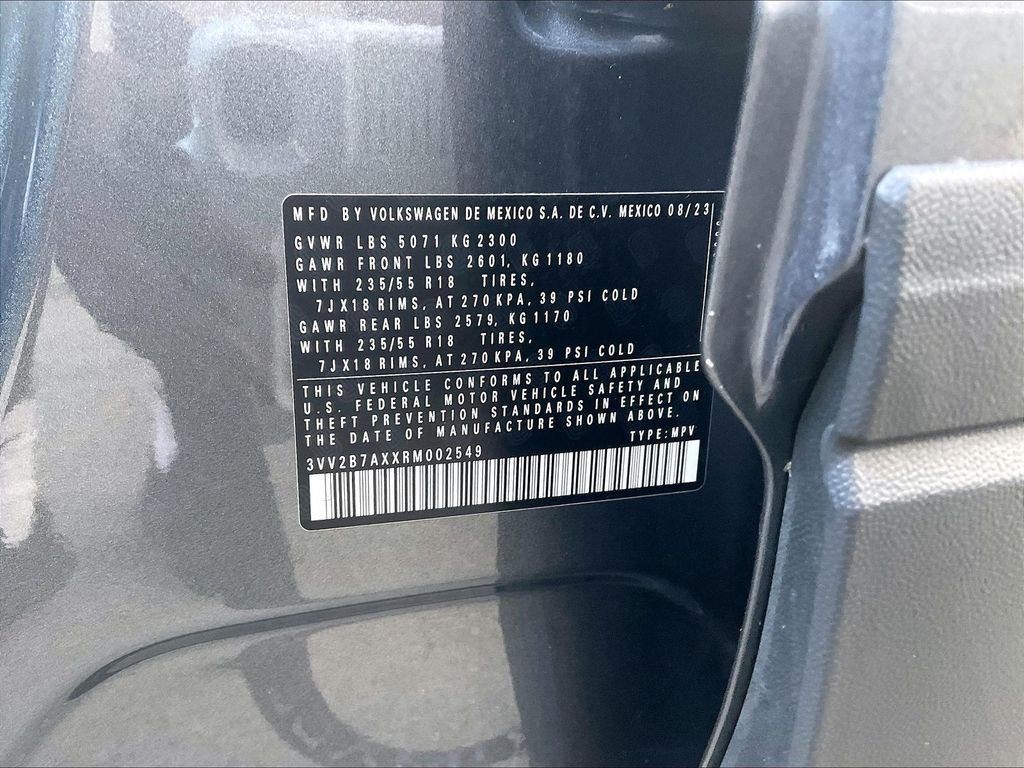 Used 2024 Volkswagen Tiguan SE AWD/4WD image 34