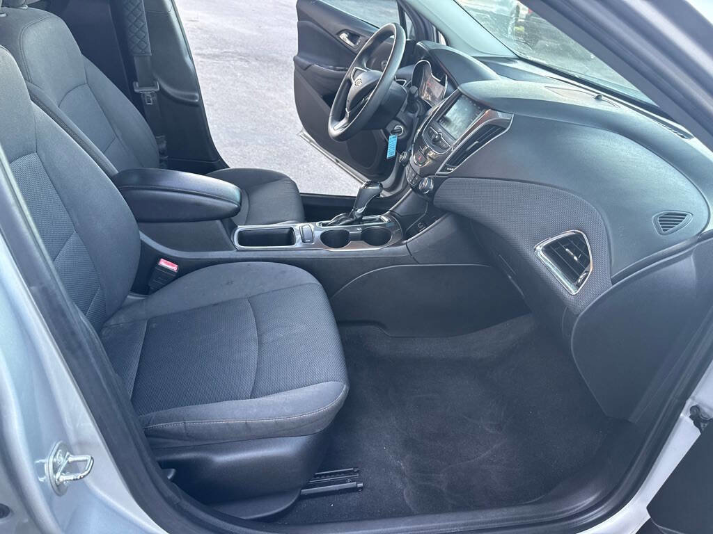 Used 2019 Chevrolet Cruze LS FWD image 21