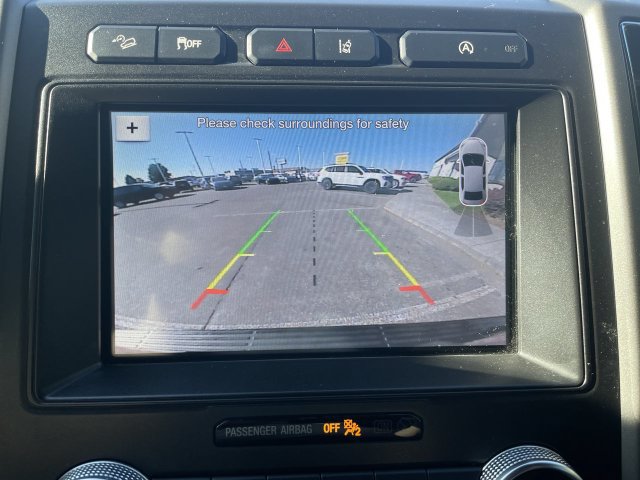 Used 2018 Ford Expedition XLT w/ Equipment Group 202A AWD/4WD image 17