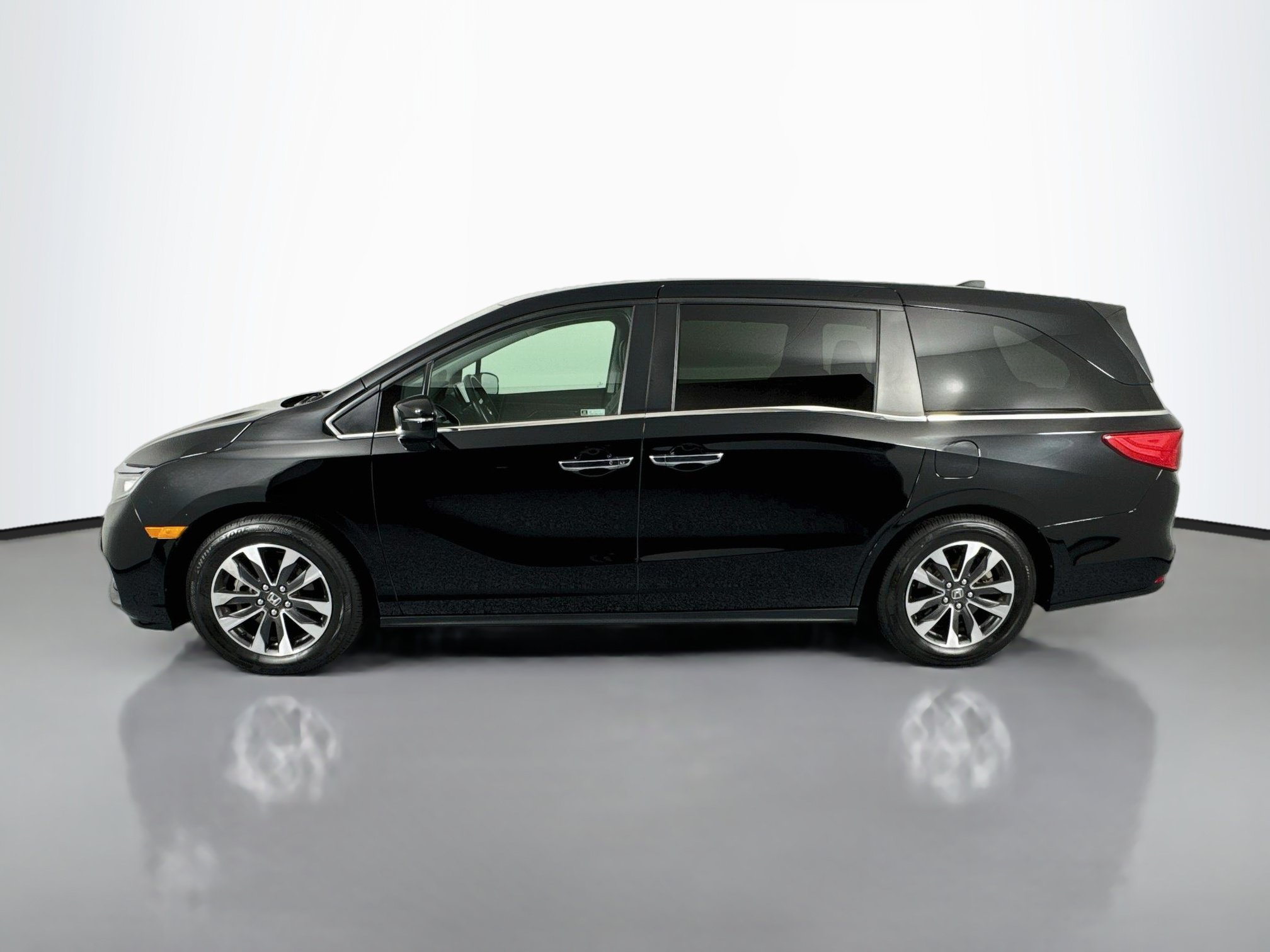 Certified 2024 Honda Odyssey EX-L image 8
