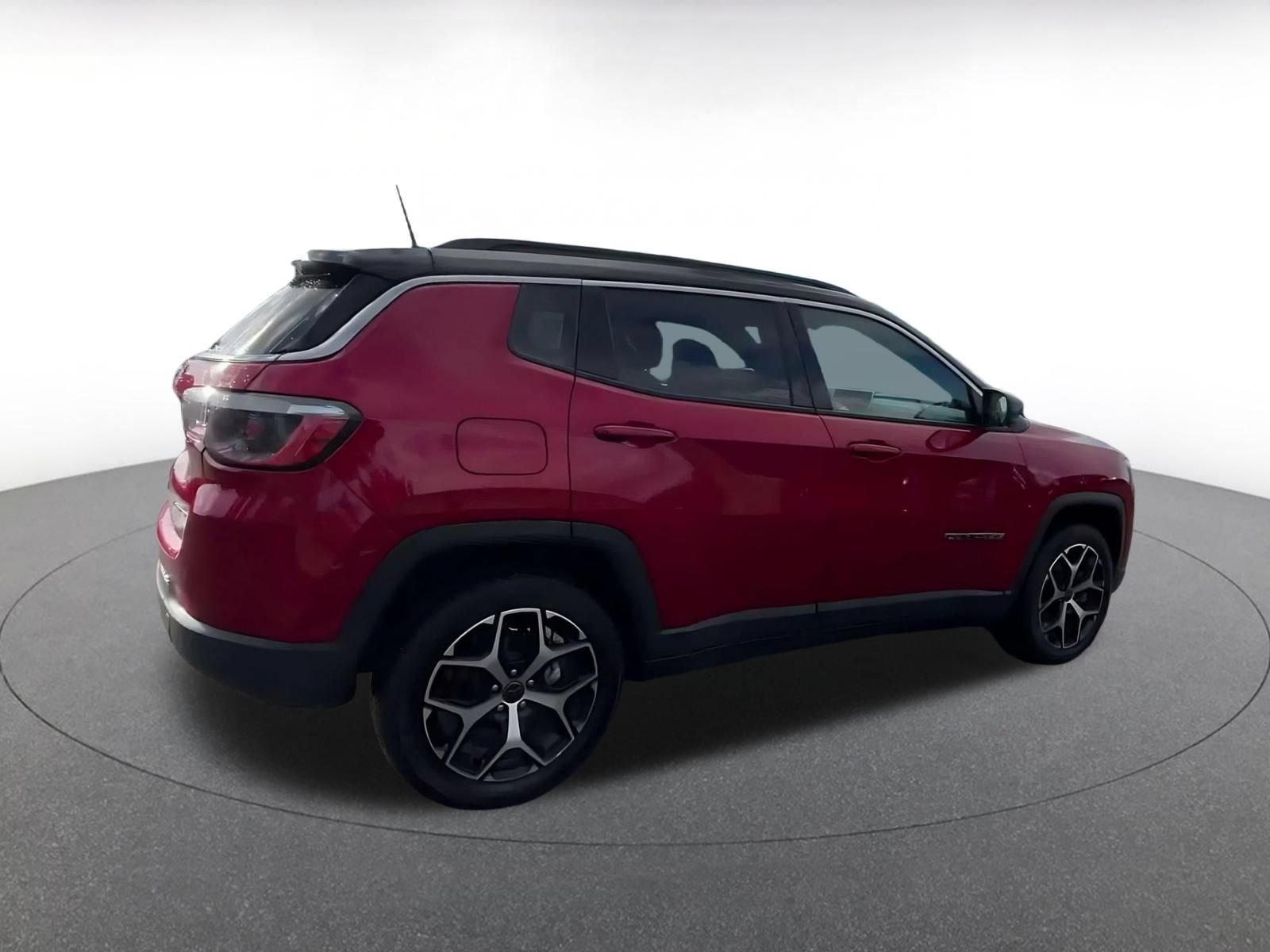 Used 2025 Jeep Compass Limited AWD/4WD image 14