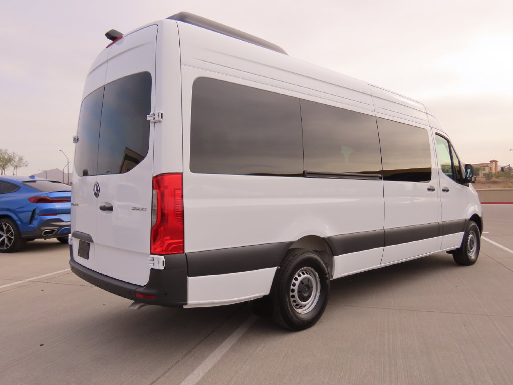 Used 2025 Mercedes-Benz Sprinter 2500 image 5