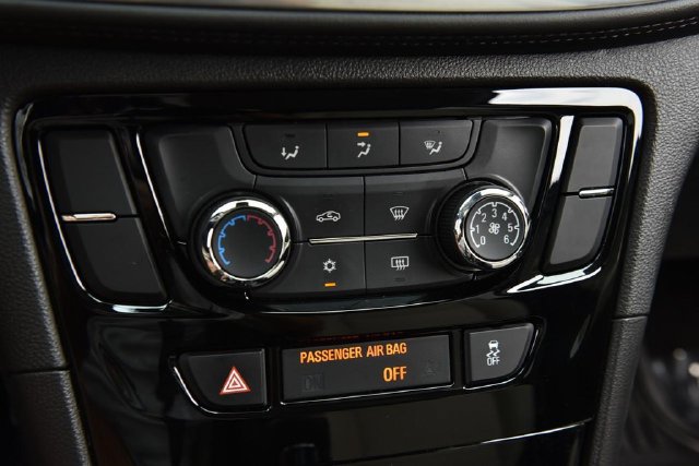 Used 2022 Buick Encore Preferred w/ Safety Package AWD/4WD image 14