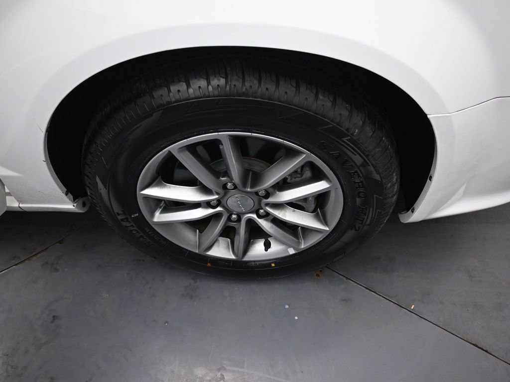 Used 2016 Dodge Grand Caravan SE image 34