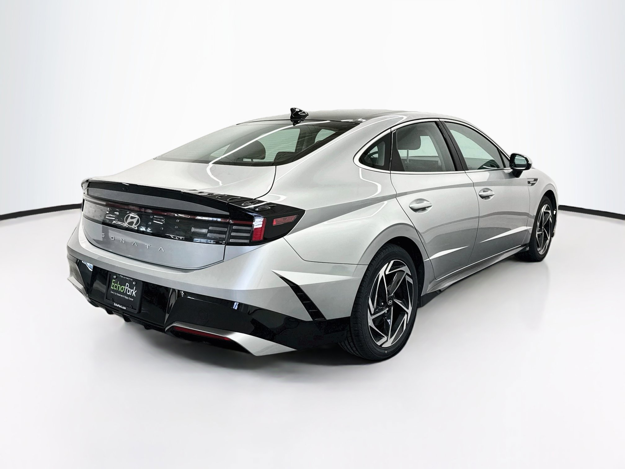 Used 2025 Hyundai Sonata SEL FWD image 9