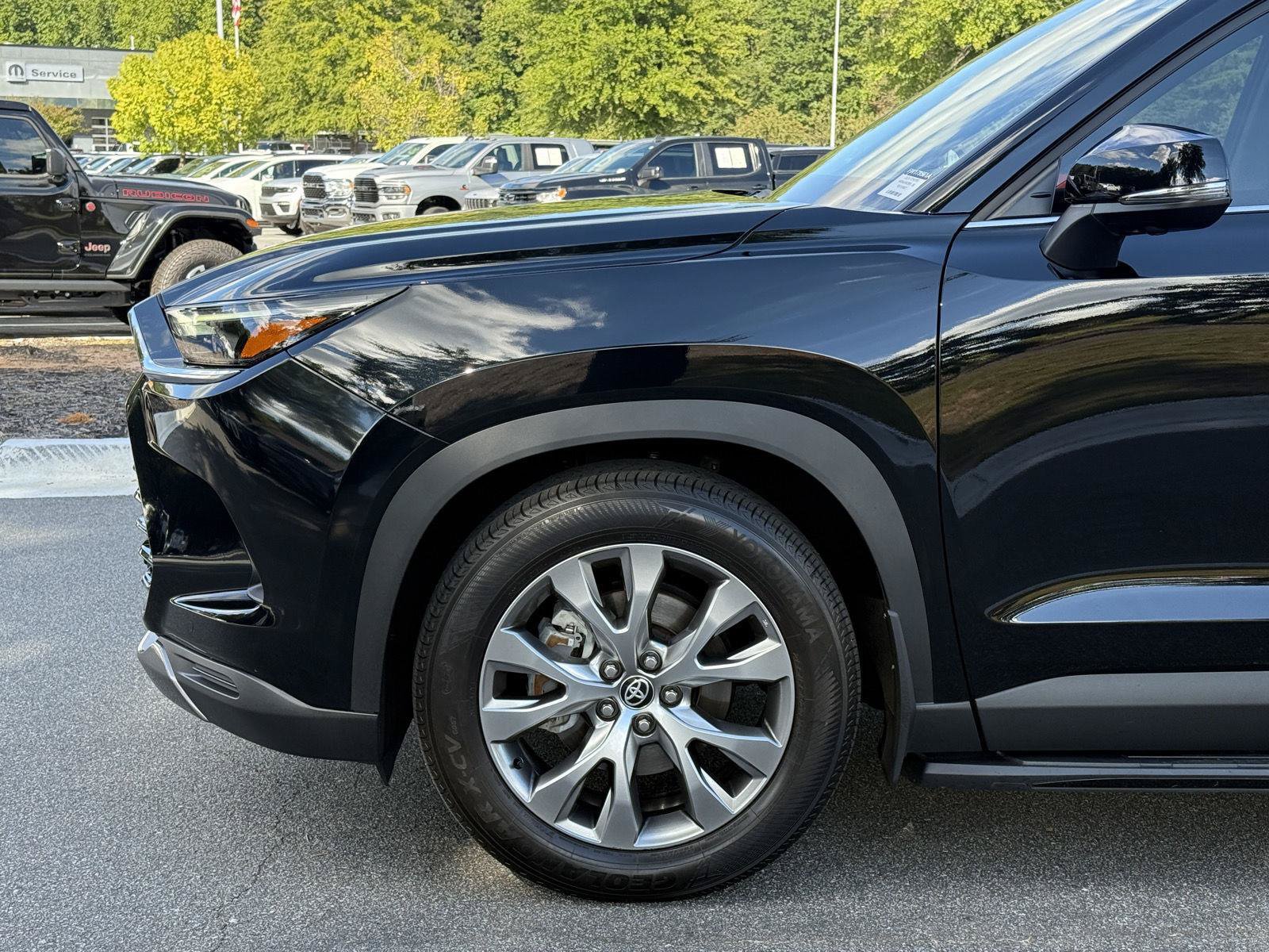 Used 2024 Toyota Grand Highlander FWD image 11