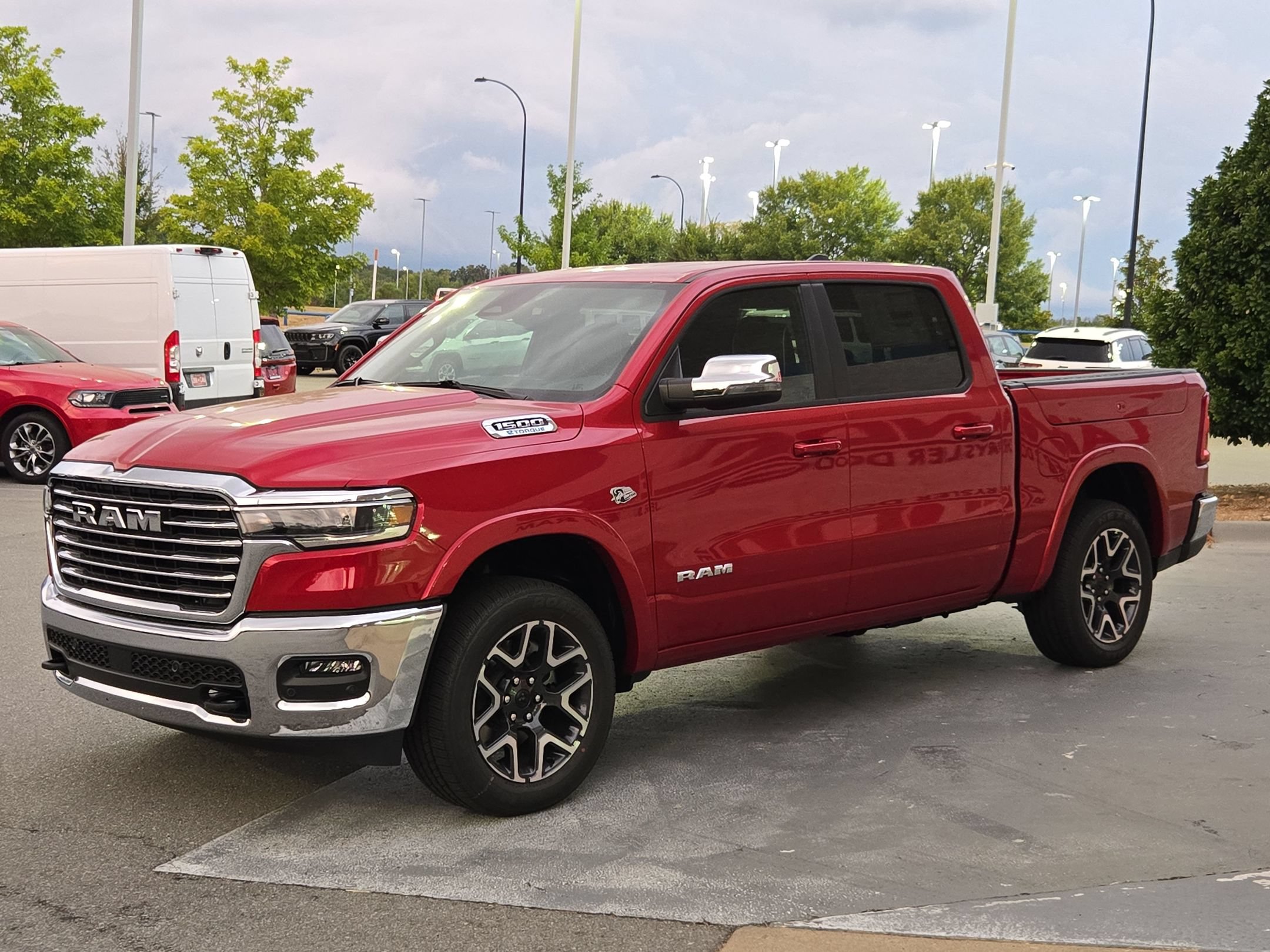 New 2027 RAM 1500 Laramie AWD/4WD image 3