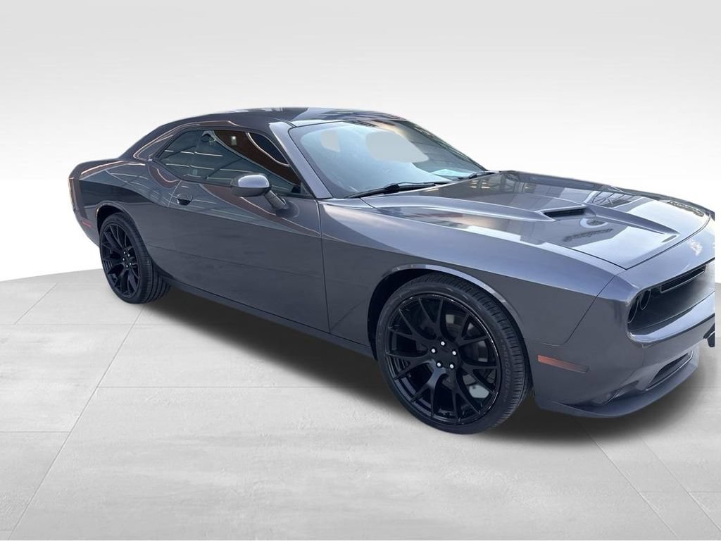 Used 2017 Dodge Challenger SXT w/ Super Sport Group (SS/T) RWD image 9