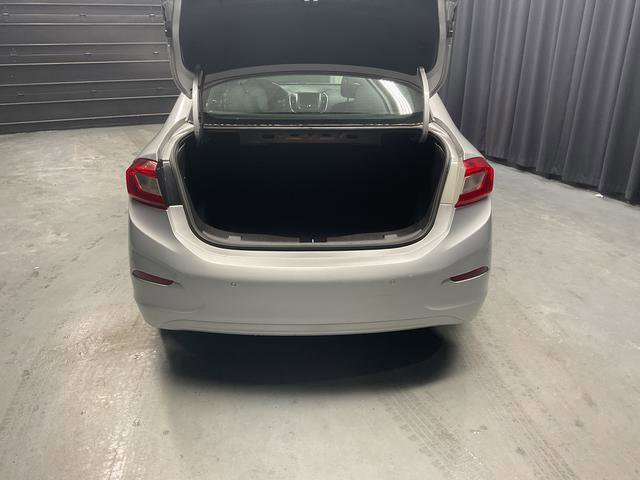 Used 2019 Chevrolet Cruze LT w/ Convenience Package image 4