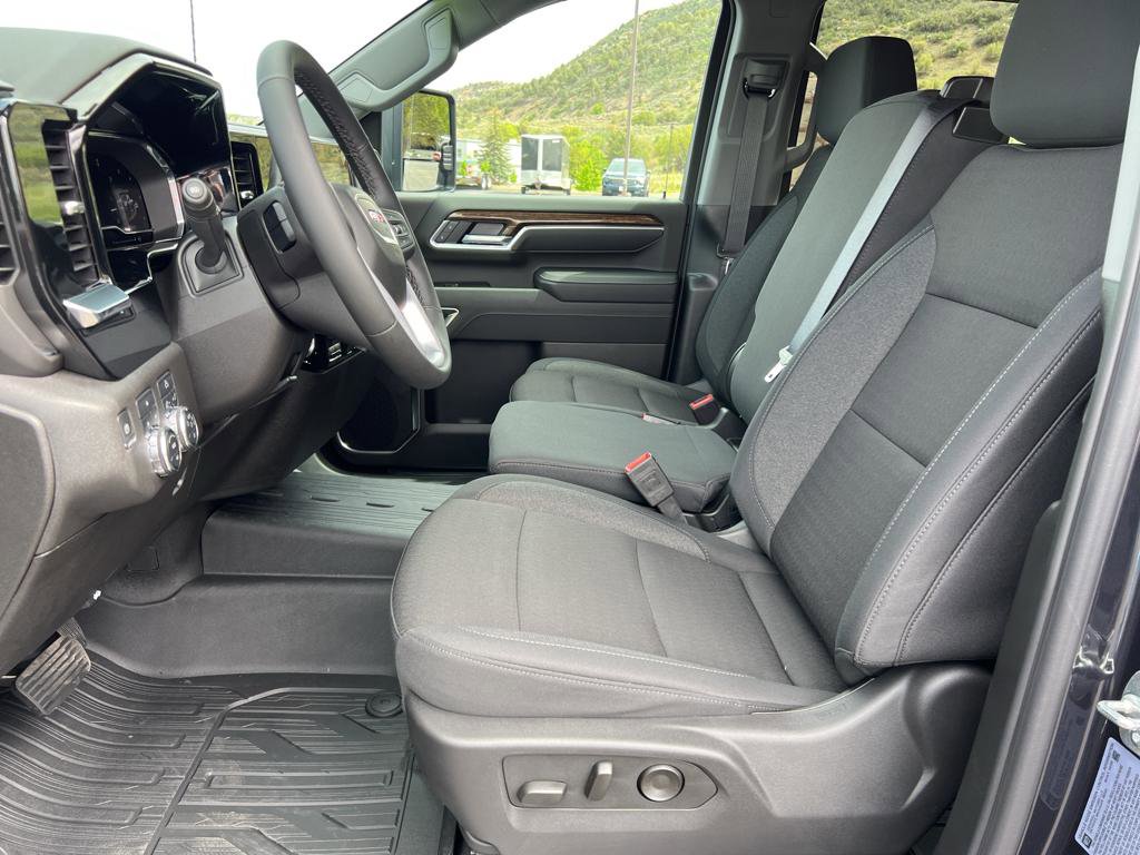 New 2025 GMC Sierra 2500 SLE w/ Max Trailering Package image 20