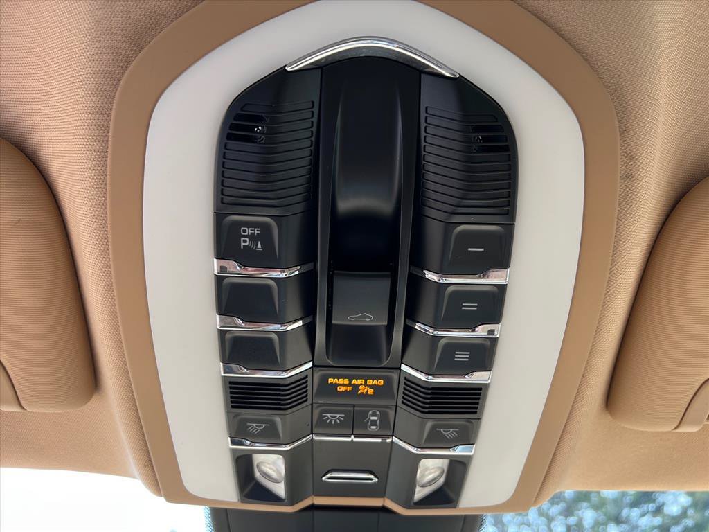 Used 2013 Porsche Panamera 4 w/ Premium Pkg Plus AWD/4WD image 23