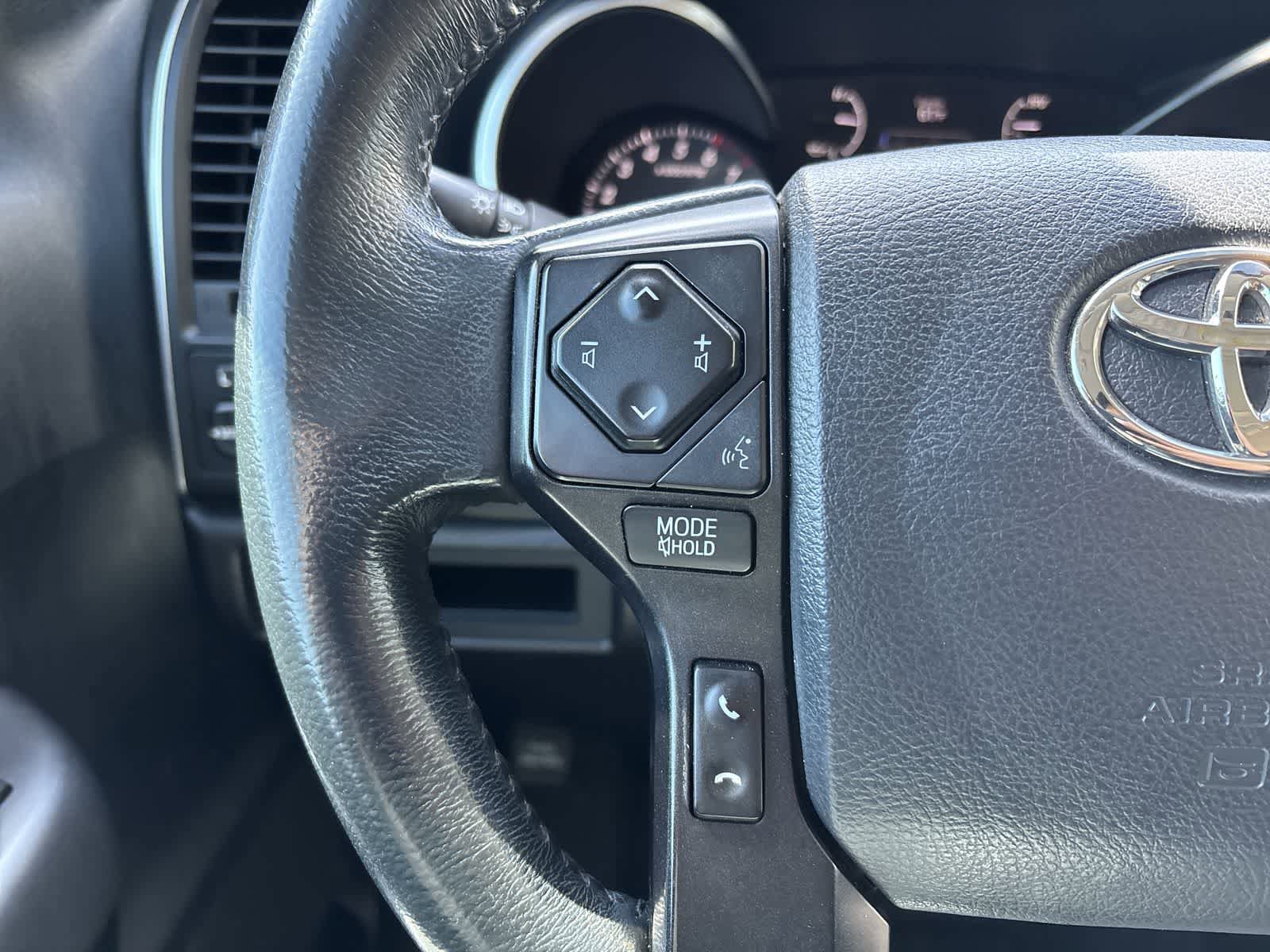 Used 2018 Toyota Sequoia TRD Sport AWD/4WD image 9