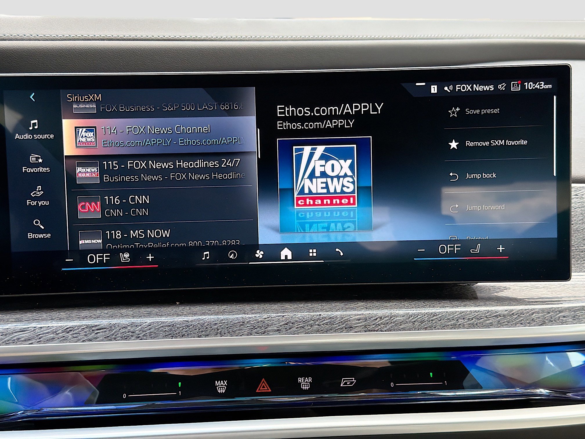 Used 2025 BMW 750e xDrive w/ Executive Package image 31