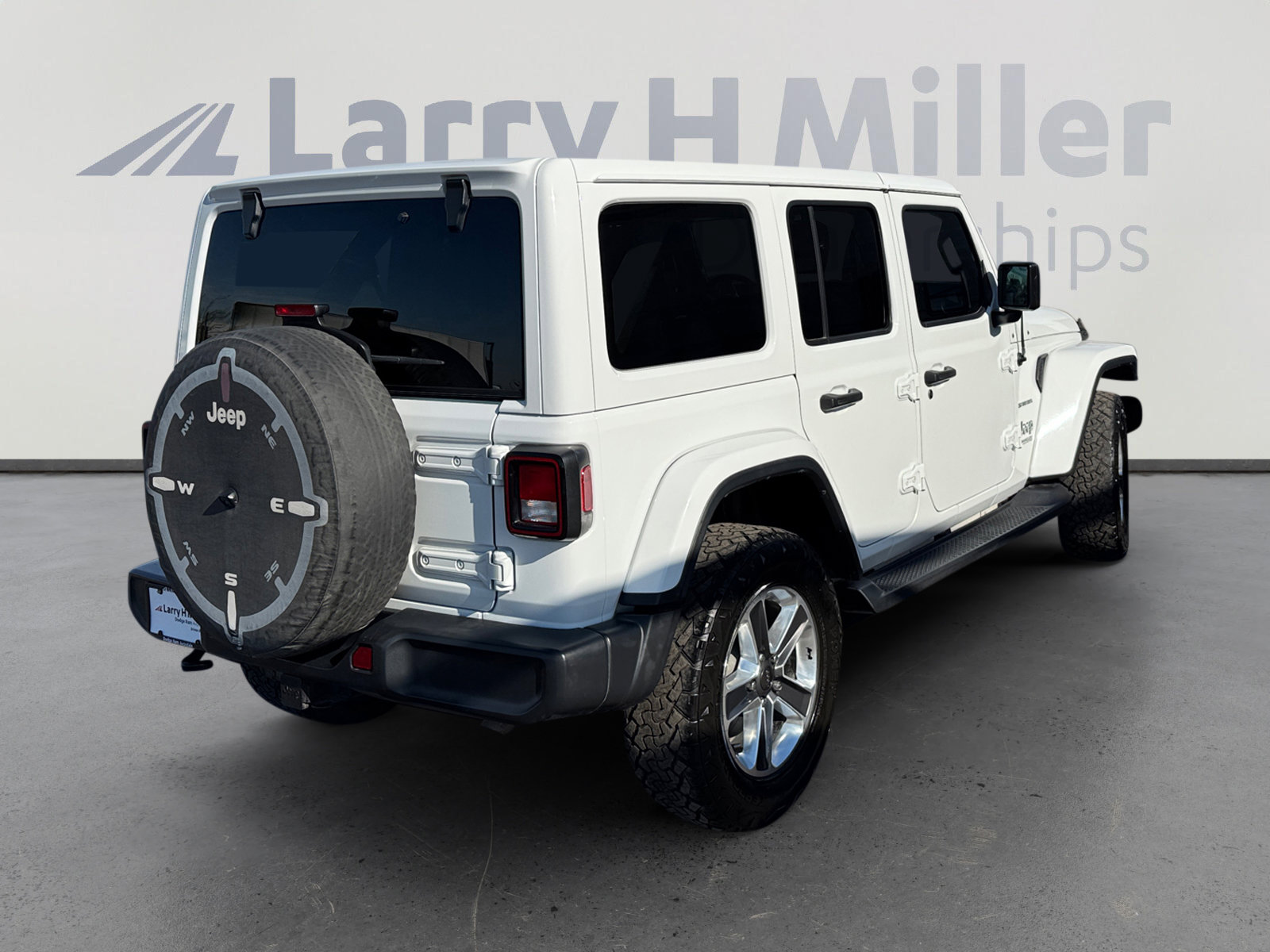 Used 2020 Jeep Wrangler Unlimited Sahara image 5