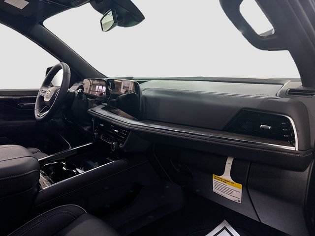 New 2025 Chevrolet Suburban Premier image 32