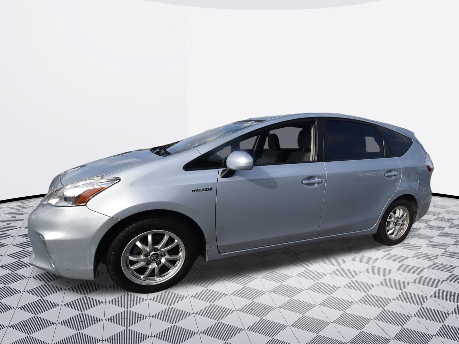 Used 2012 Toyota Prius V Three image 5