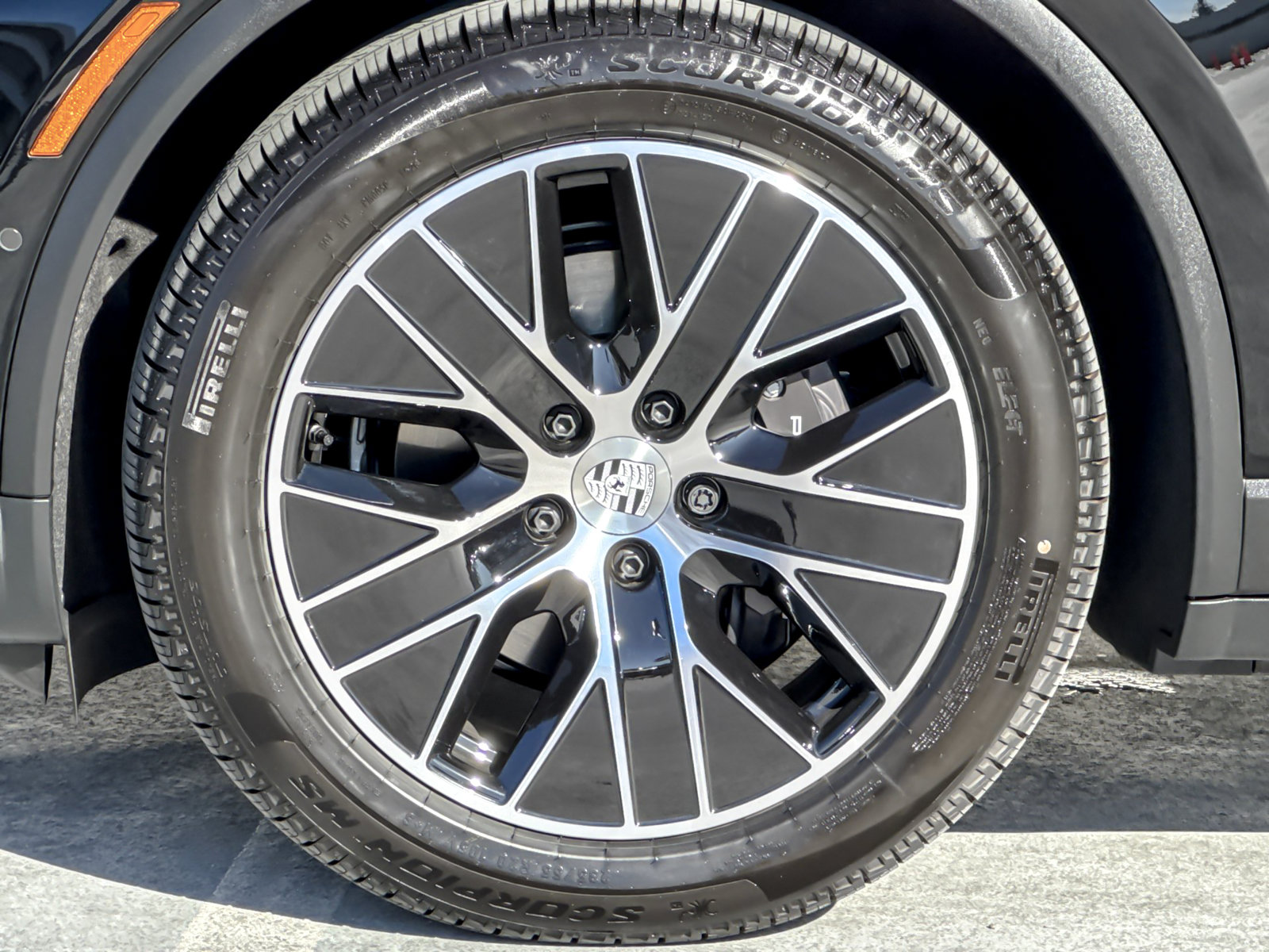 New 2026 Porsche Macan 4 Electric AWD/4WD image 28