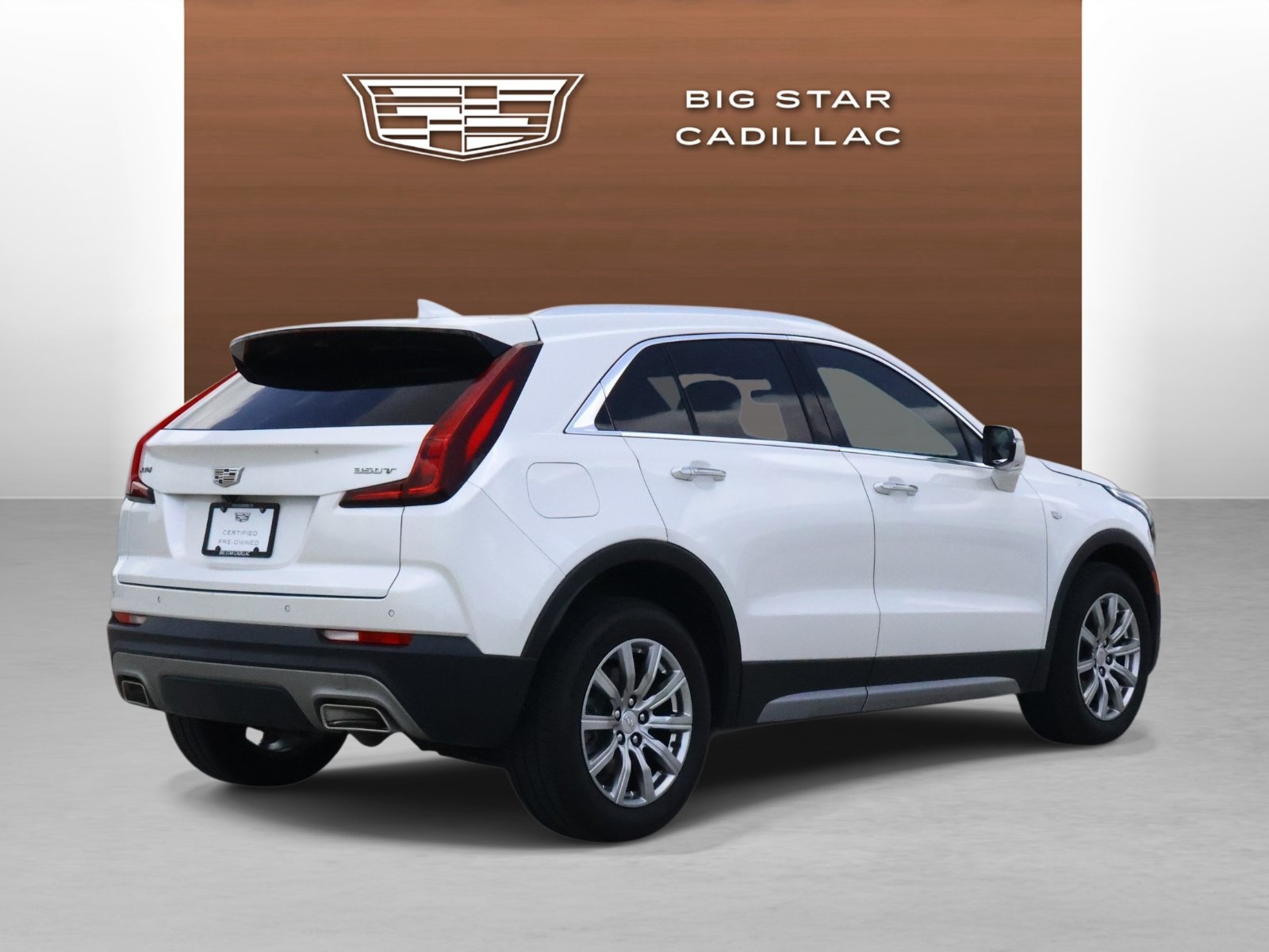 Used 2022 Cadillac XT4 Premium Luxury w/ Technology Package FWD image 5