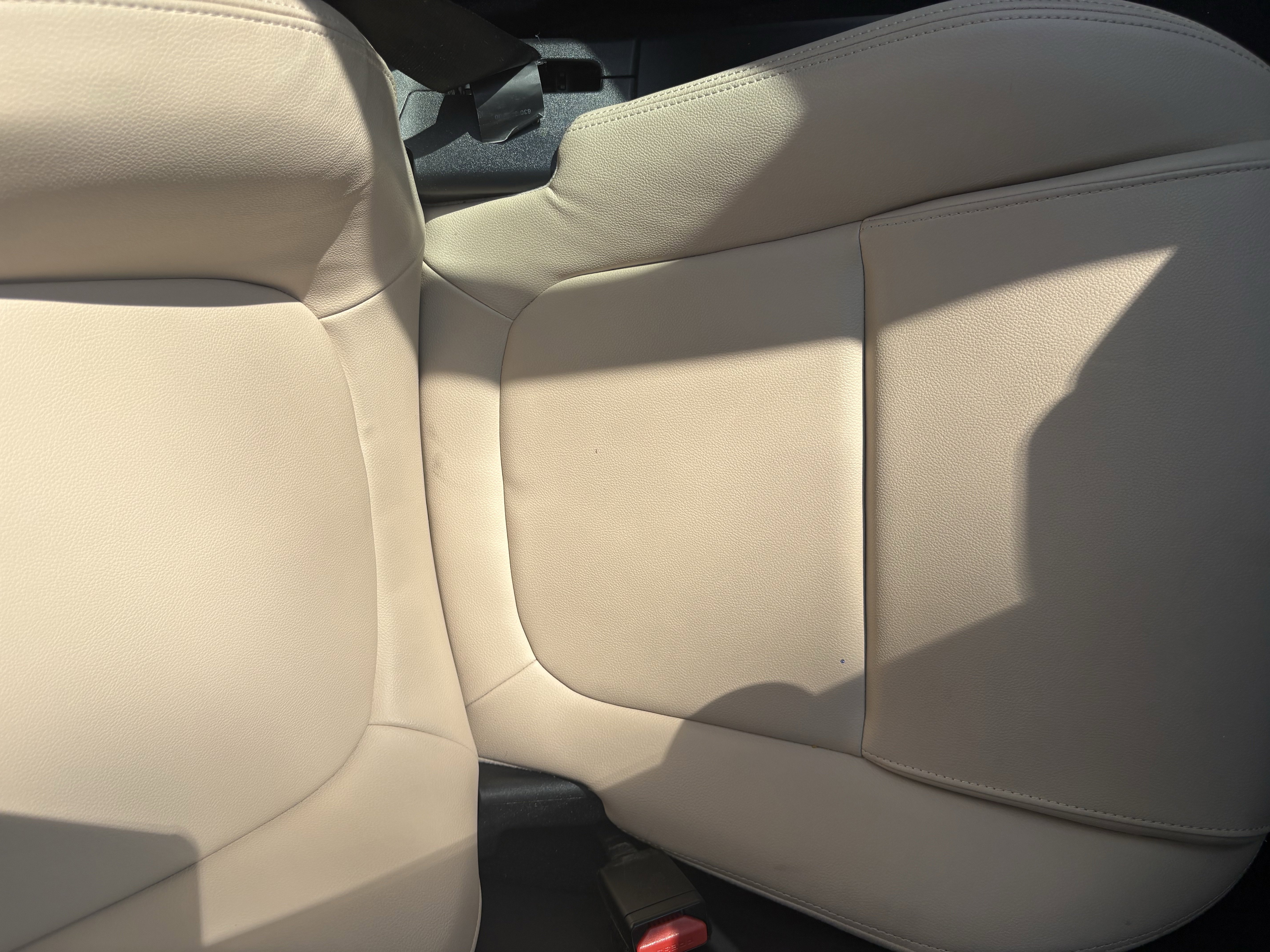 Used 2017 Jaguar XE Premium image 10