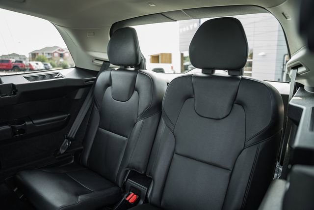 Used 2023 Volvo XC90 B6 Plus w/ Protection Package image 33