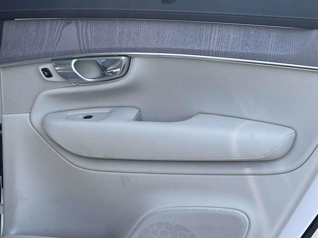 Used 2026 Volvo XC90 B6 Ultra w/ Lounge Package image 51