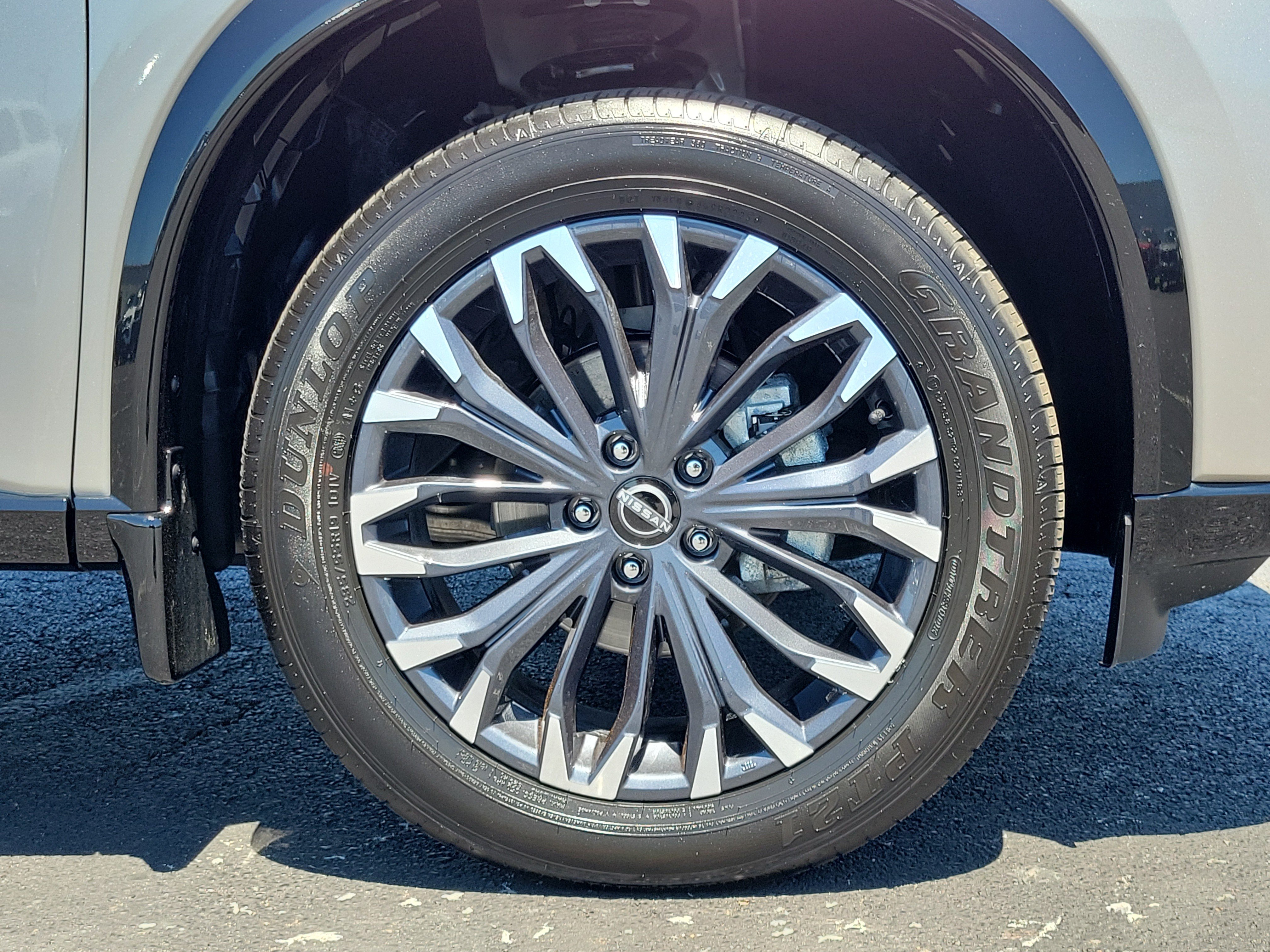 Certified 2026 Nissan Rogue Platinum w/ Platinum Premium Package AWD/4WD image 5