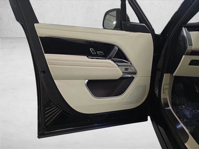 Used 2023 Land Rover Range Rover Long Wheelbase SE AWD/4WD image 29