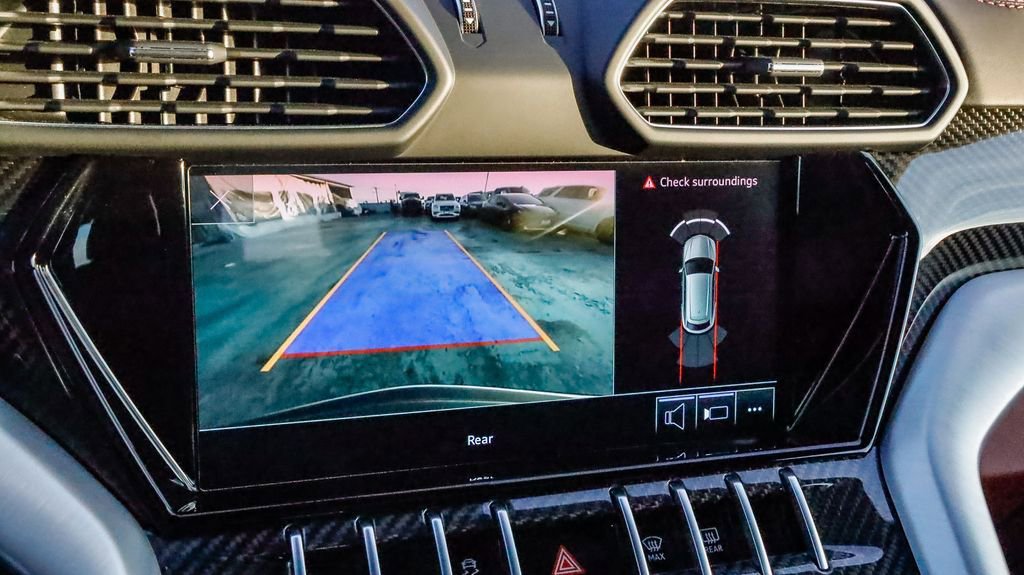 Used 2022 Lamborghini Urus image 25