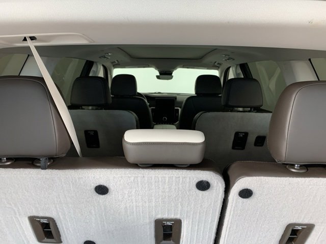 Used 2024 GMC Acadia Denali w/ Super Cruise Package image 16