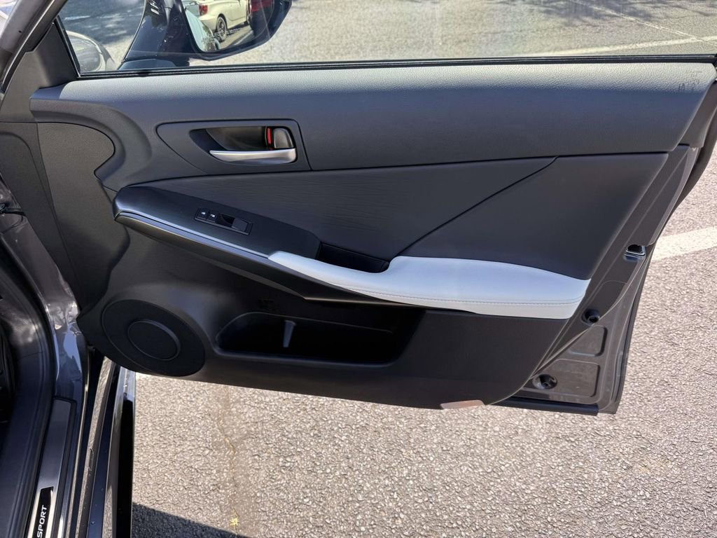 Used 2025 Lexus IS 500 RWD image 14
