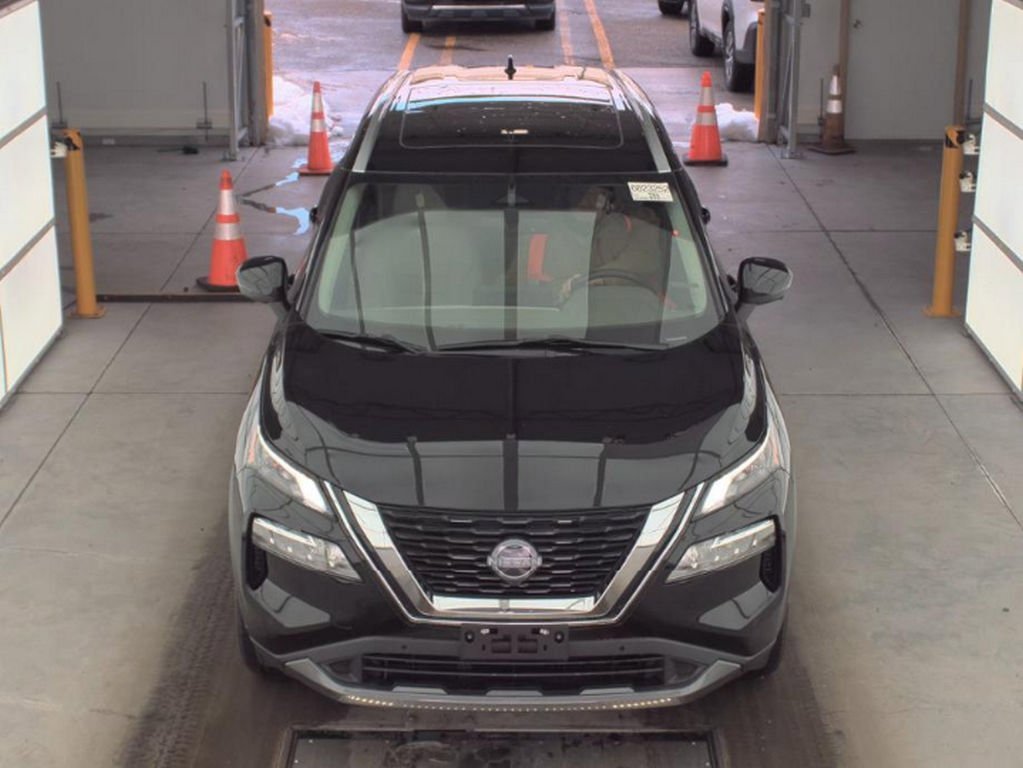 Used 2023 Nissan Rogue SL w/ SL Premium Package image 2