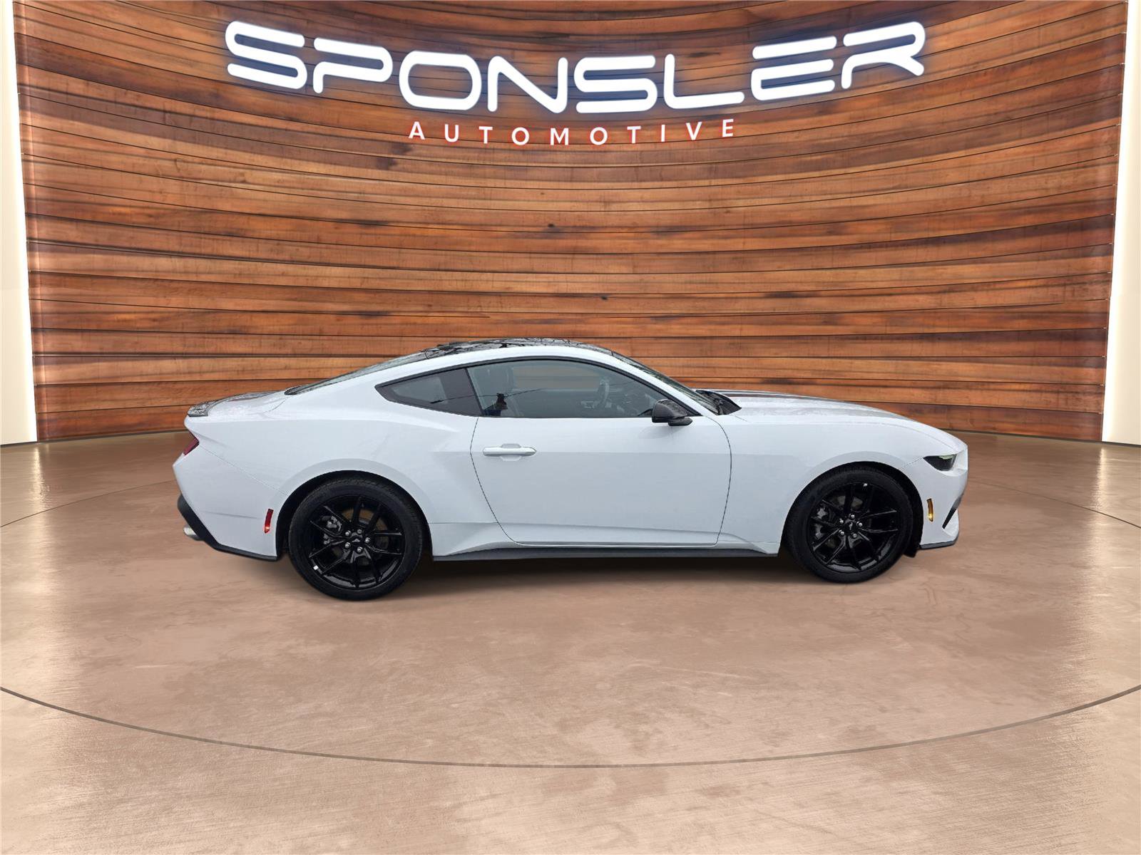 Used 2025 Ford Mustang Premium image 7