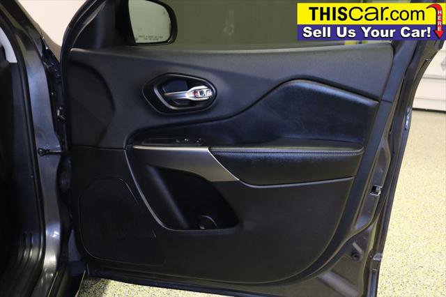 Used 2019 Jeep Cherokee Latitude Plus image 29