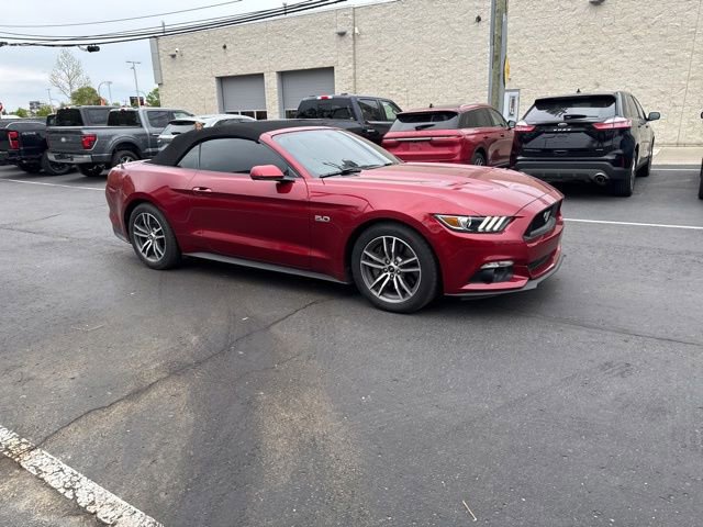 Used 2015 Ford Mustang GT Premium RWD image 1