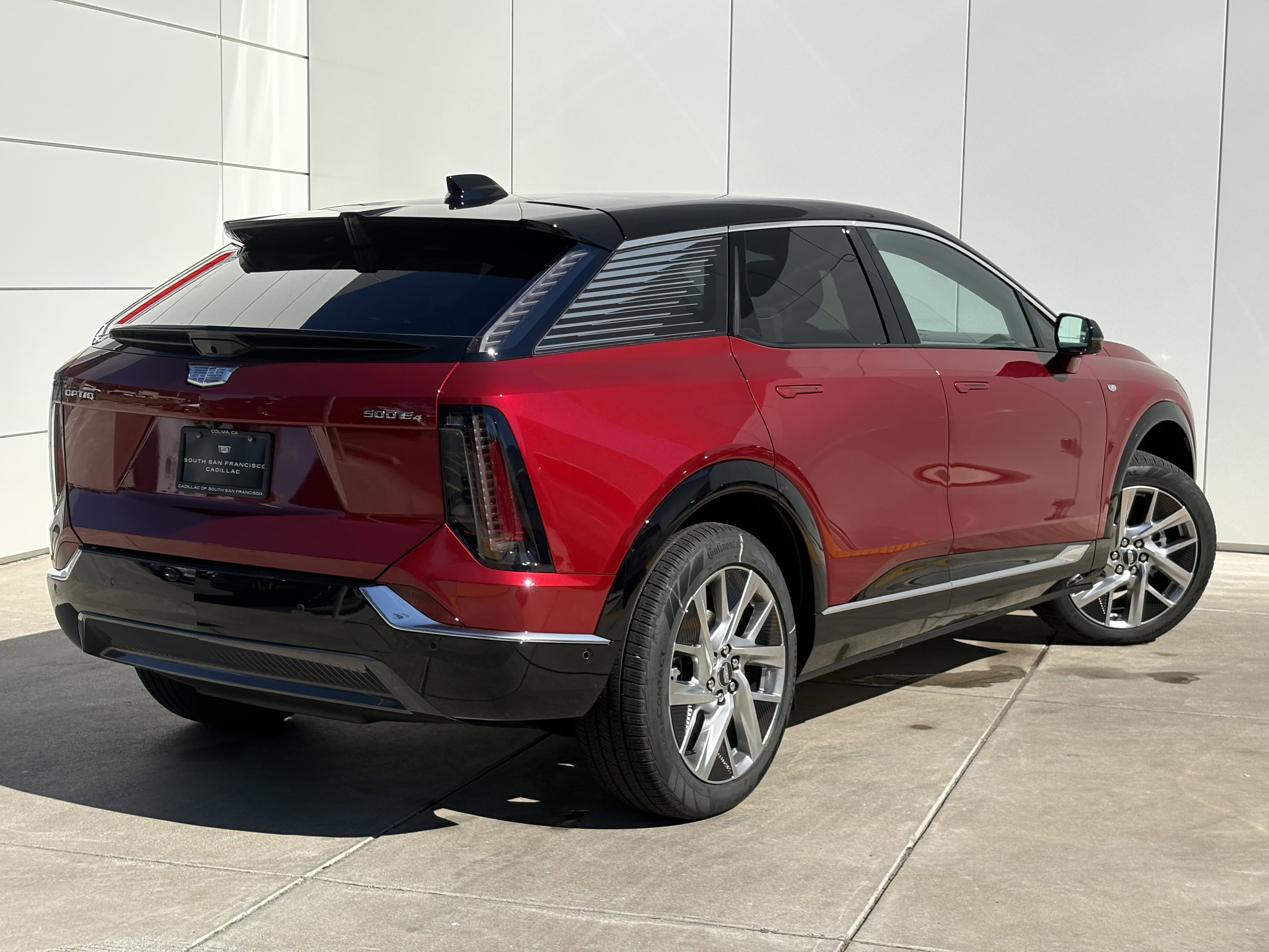 New 2025 Cadillac Optiq Luxury 1 image 7