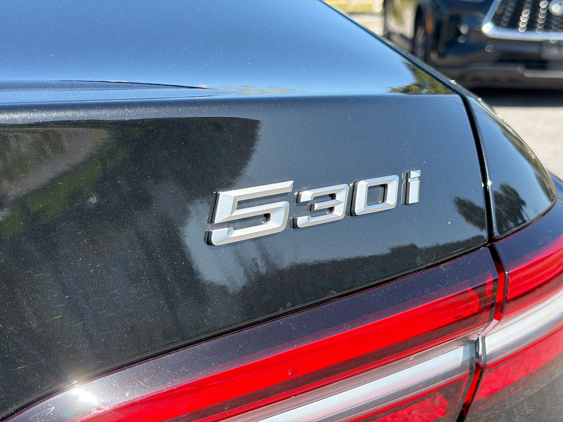 Used 2024 BMW 530i w/ Premium Package image 12