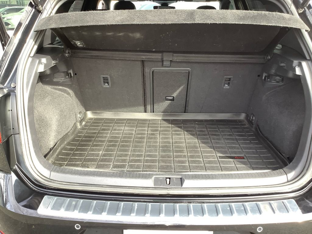 Used 2021 Volkswagen GTI Autobahn image 28